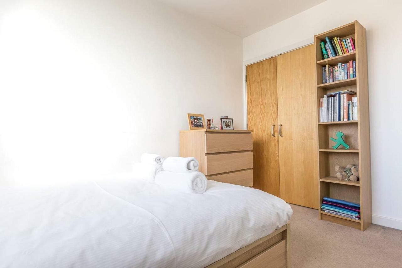 Modern 1 Bedroom Apartment In E1 With Great Views Λονδίνο Εξωτερικό φωτογραφία